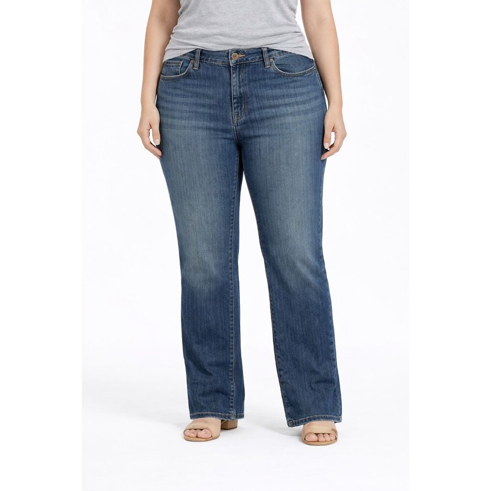L.L. Bean Womens Relaxed Fit Tapered Leg Jeans Size 20W petite Medium Wash Denim